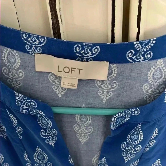 LOFT Blue Sleeveless Dress - Picture 2 of 4